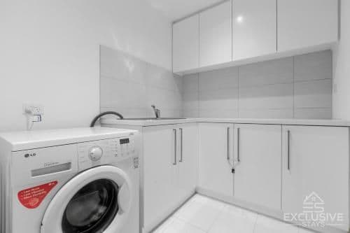 Luxury Three-Bedroom Apartment