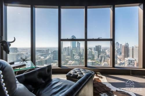 Luxury Three-Bedroom Apartment