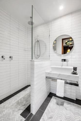 Superior King Room - Piccadilly Garden Room