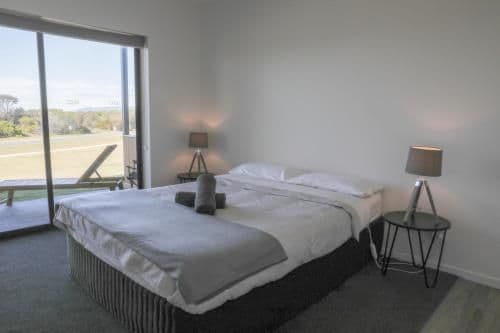 Queen Room with Garden View