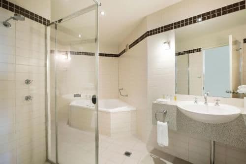 Family Studio with Spa Bath