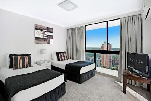 Sub Penthouse Three-Bedroom Apartment with Ocean View