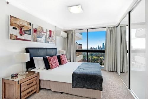 Sub Penthouse Three-Bedroom Apartment with Ocean View