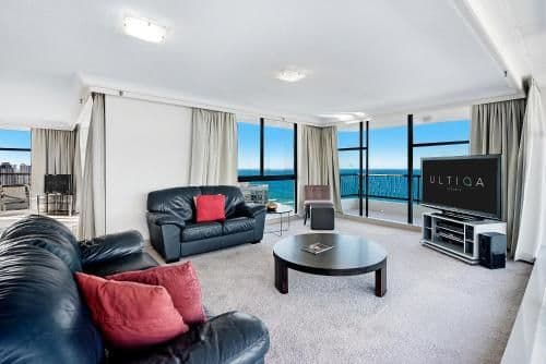 Sub Penthouse Three-Bedroom Apartment with Ocean View