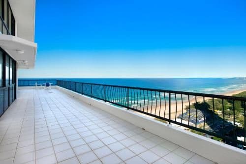 Sub Penthouse Three-Bedroom Apartment with Ocean View