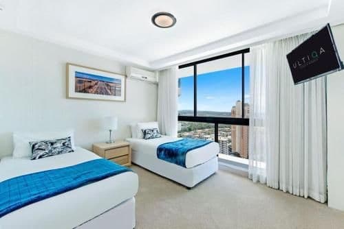 Sub Penthouse Three-Bedroom Apartment with Ocean View