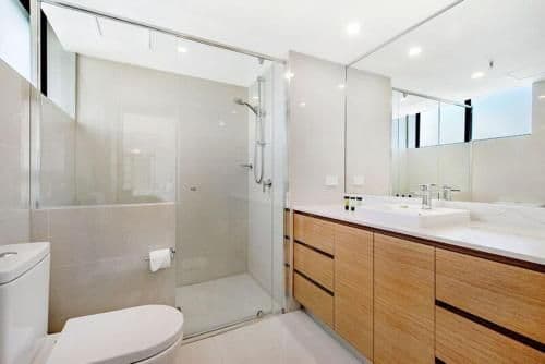 Sub Penthouse Three-Bedroom Apartment with Ocean View
