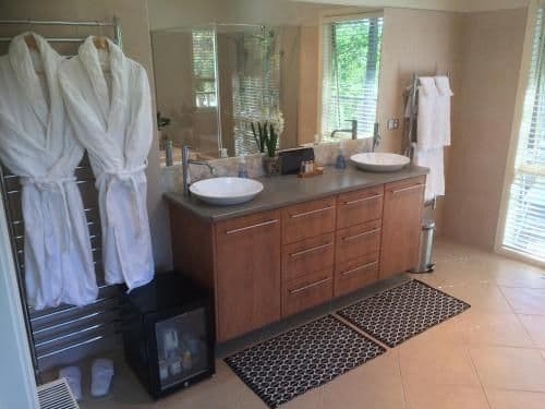 King Room with Spa Bath