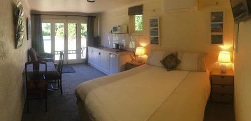 Queen Room with Garden View