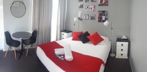 Queen Room with extra bed