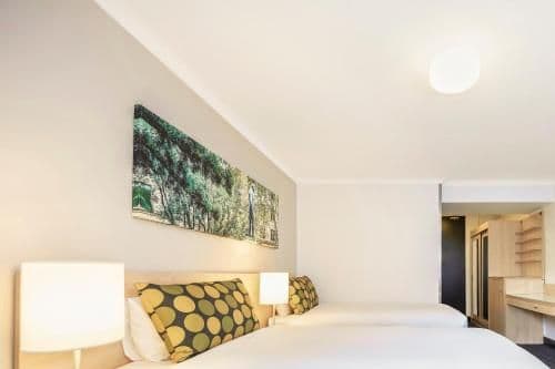 Standard King or Twin Room