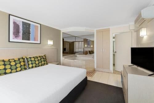 Executive Suite with Spa Bath