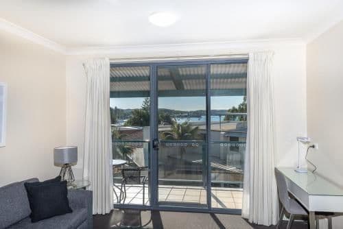 One Bedroom Lake View Apartment