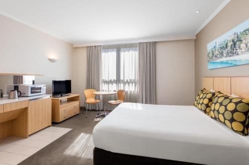 Standard Queen Room