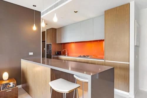 One-Bedroom Apartment with Parking (608ST)