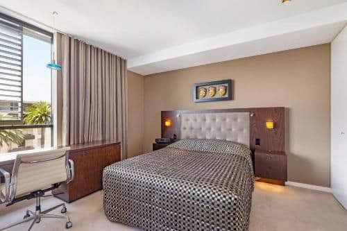 One-Bedroom Apartment with Parking (608ST)