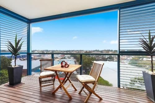 One-Bedroom Apartment with Parking (908ST)