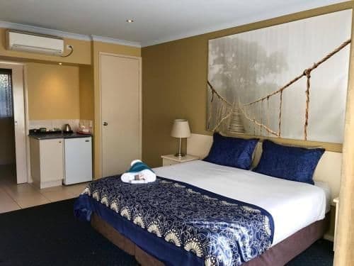 Deluxe King Suite