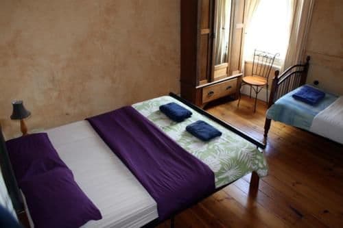 Basic Triple Room with Shared Bathroom
