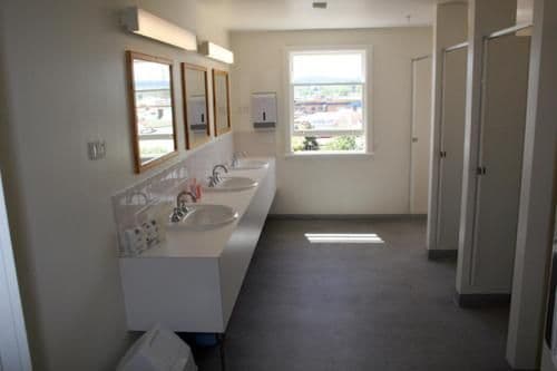 Basic Triple Room with Shared Bathroom