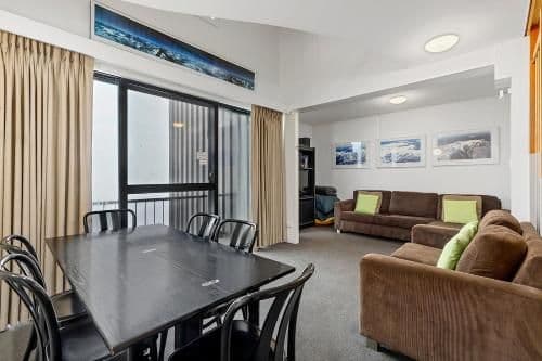Three Bedroom Apartment - Chalet Apartment 713