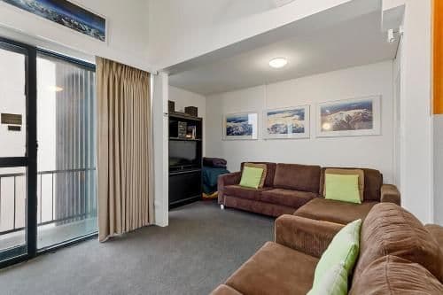Three Bedroom Apartment - Chalet Apartment 713