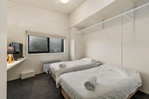Three Bedroom Apartment - Chalet Apartment 713