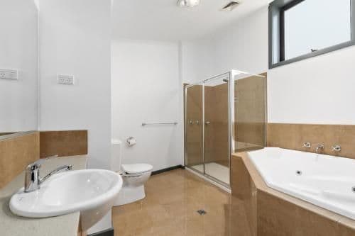 Three Bedroom Apartment – Peak 301