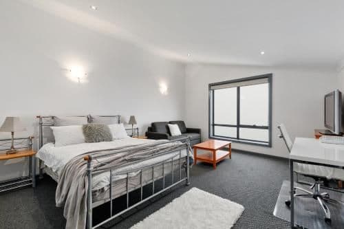 Three Bedroom Apartment – Peak 301