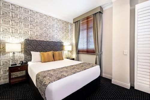 Superior One-Bedroom Apartment