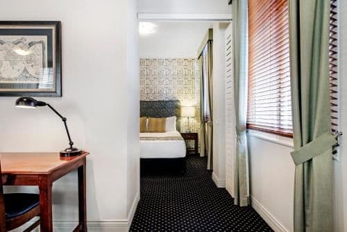 Superior One-Bedroom Apartment