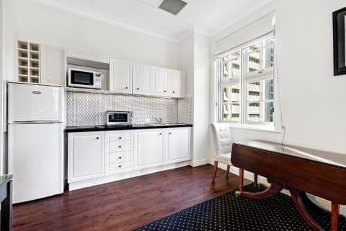 Superior One-Bedroom Apartment