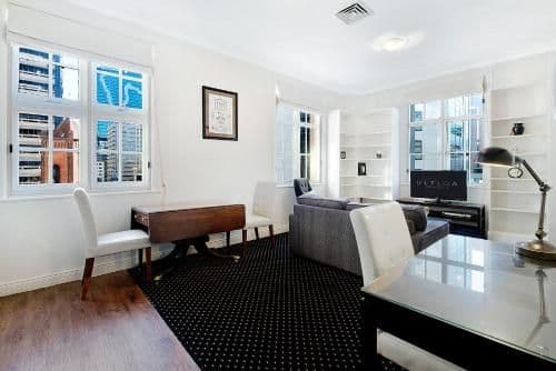 Superior One-Bedroom Apartment