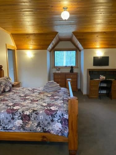 Deluxe King Suite