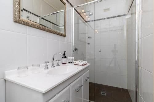 One-Bedroom Apartment without kitchen