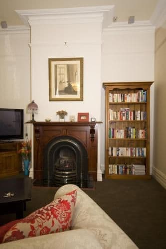 One-Bedroom Apartment without kitchen