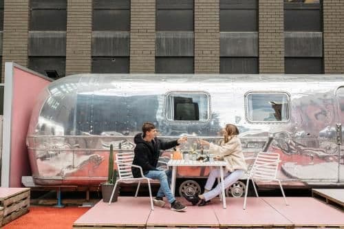 AIRSTREAM - Deluxe Queen Room