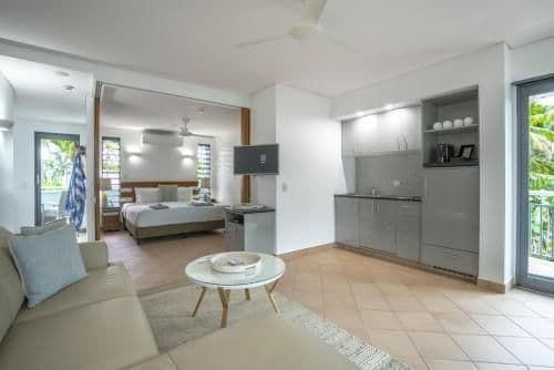Peninsula Suite