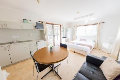 Budget One-Bedroom Cabin
