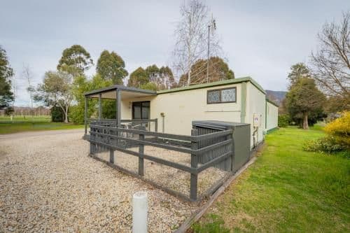 Budget One-Bedroom Cabin