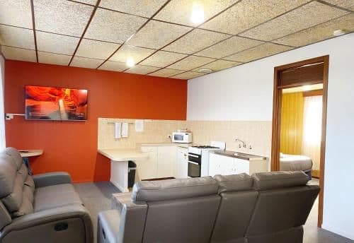 Deluxe Family Suite ( No Pets )