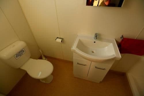 Triple Room with Bathroom - Above Ground