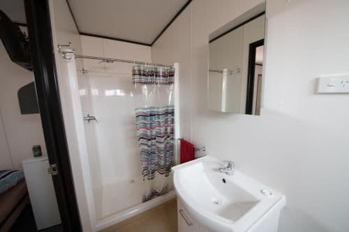 Triple Room with Bathroom - Above Ground