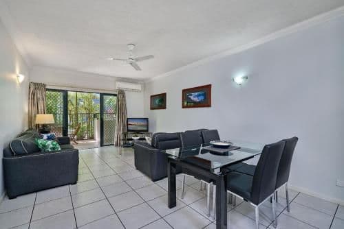 Deluxe Two-Bedroom Apartment with Two Bathrooms