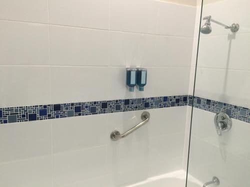 Business Queen Room with Shower over Bath