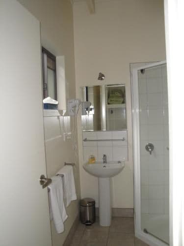 One-Bedroom Apartment - Pine