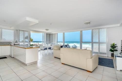 Superior Two-Bedroom Apartment - Beachfront North East DLX