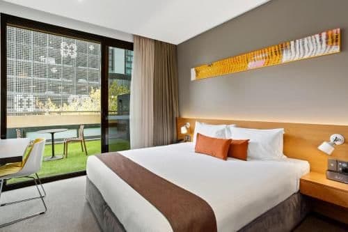 Elizabeth Street Balcony Room