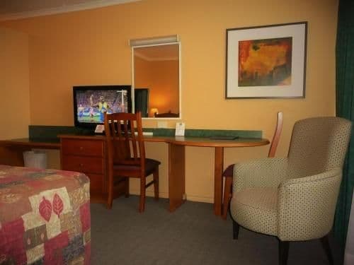 Deluxe Queen Room