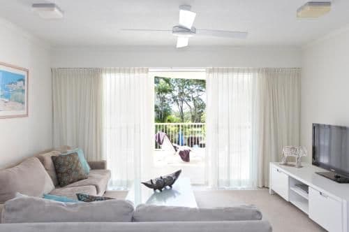 Three-Bedroom Apartment with Balcony